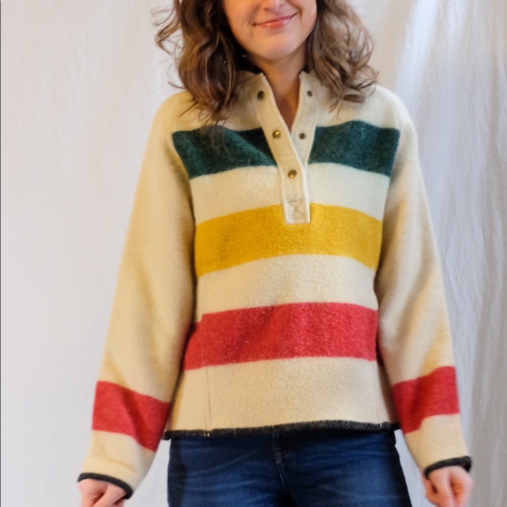 SOLD Wool rich Hudson Bay pullover - Picture 4 of 7